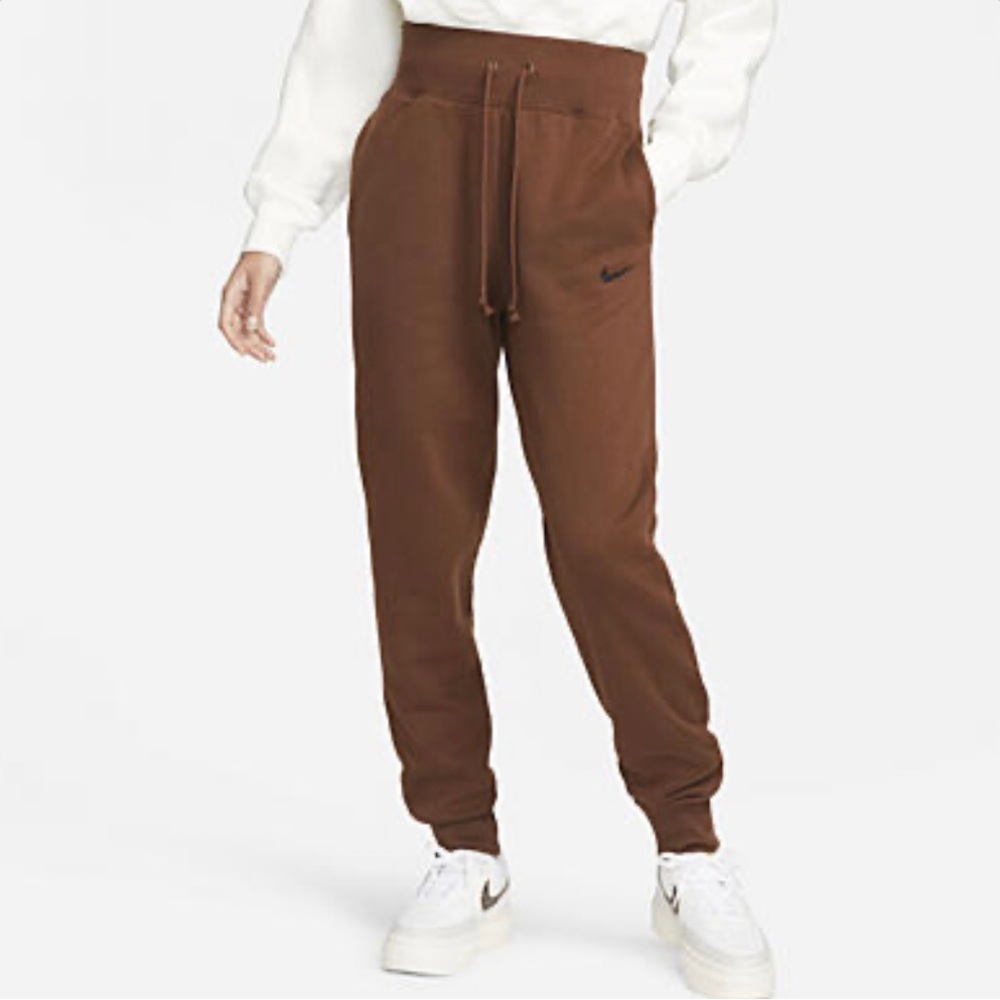 Nike Sportswear Phoenix Fleece joggers. Only worn once.